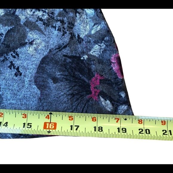 𝅺HOST PICK! 🌹 Conrad C Proportion Petite Round Neck Sweater EUC - Picture 8 of 9